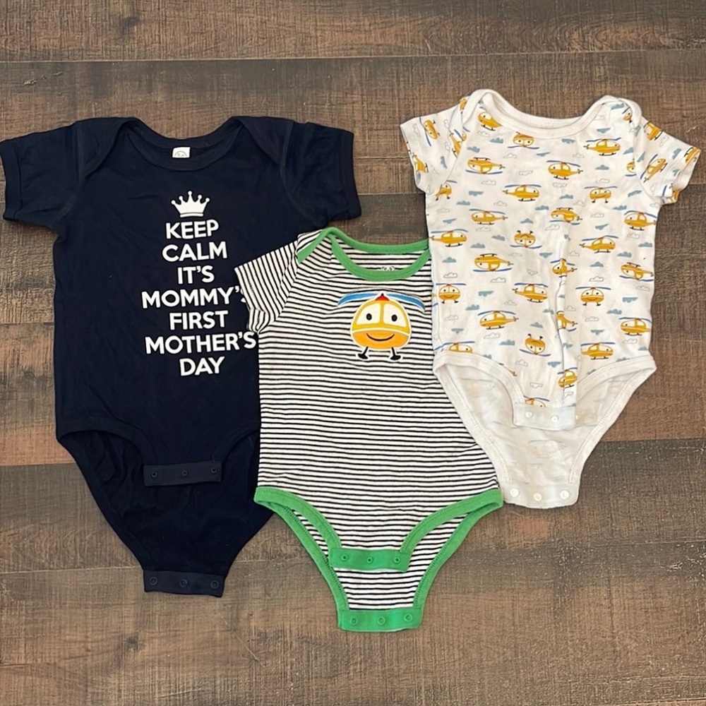 Size 18 months short sleeved bodysuits lot